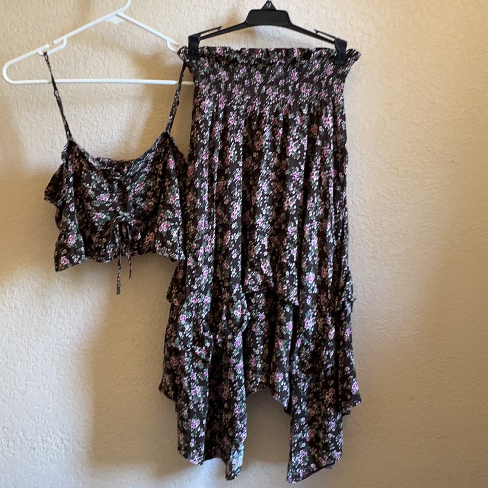 American Eagle Two Piece Summer Boho top and skirt set.